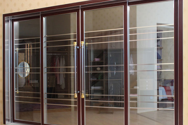 陽(yáng)臺(tái)隔斷門(mén)